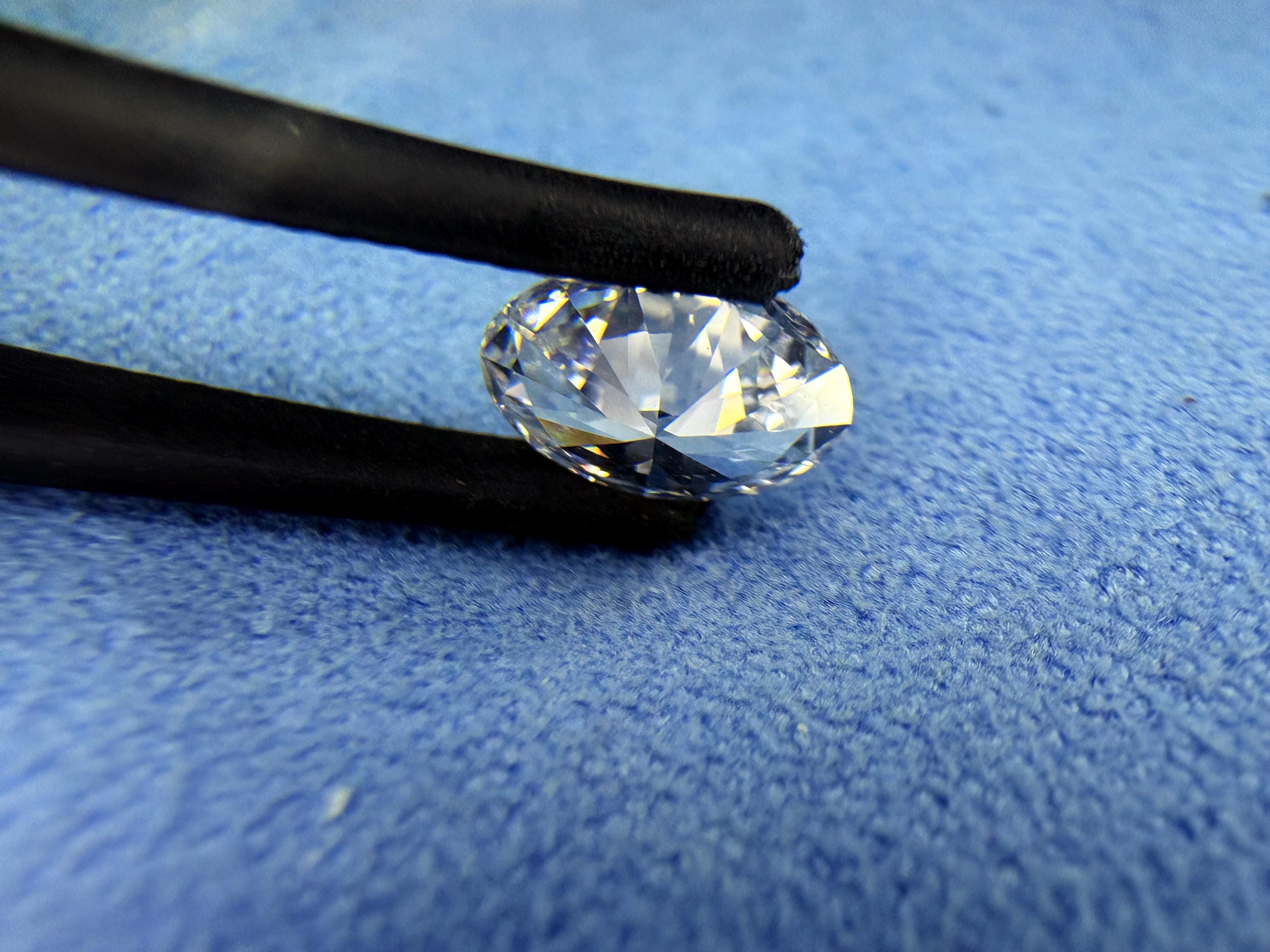 Oval Lab Grown Diamond | 0.50ct – 2ct | Elongated Sparkle Cut | IGI Certified on Request | Custom Jewelry Supply | Conflict-Free Stone
