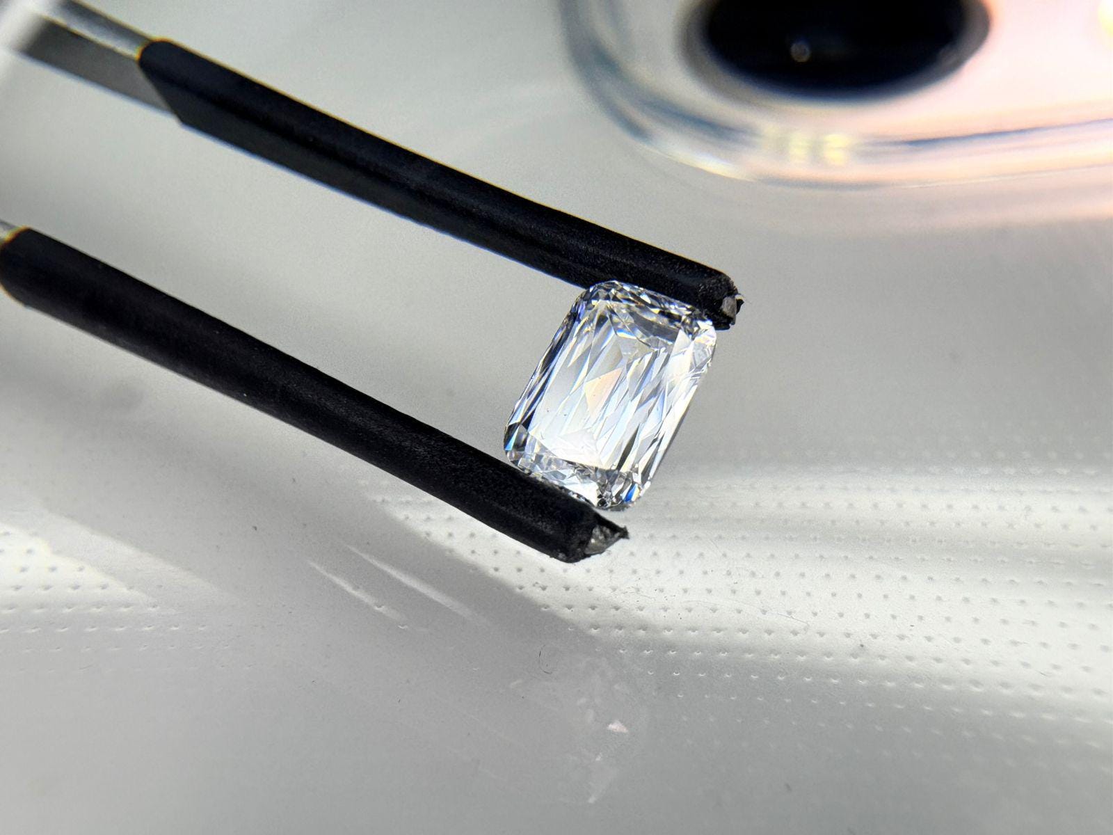 Radiant Cut Lab Grown Diamond | Rectangular Brilliant Diamond for Engagement Ring, Pendant & Custom Jewelry | IGI Certified (On Request)