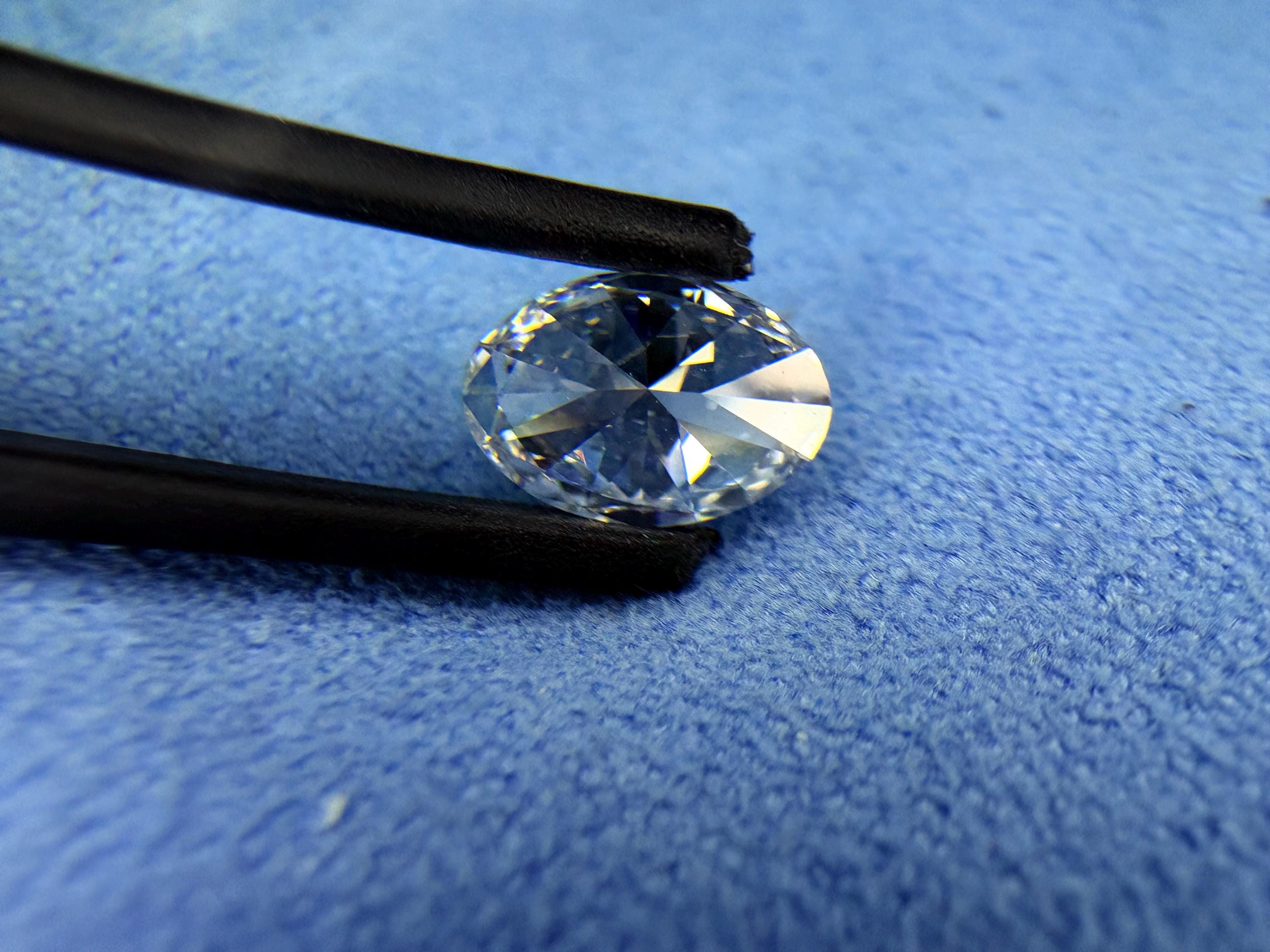 Oval Lab Grown Diamond | 0.50ct – 2ct | Elongated Sparkle Cut | IGI Certified on Request | Custom Jewelry Supply | Conflict-Free Stone